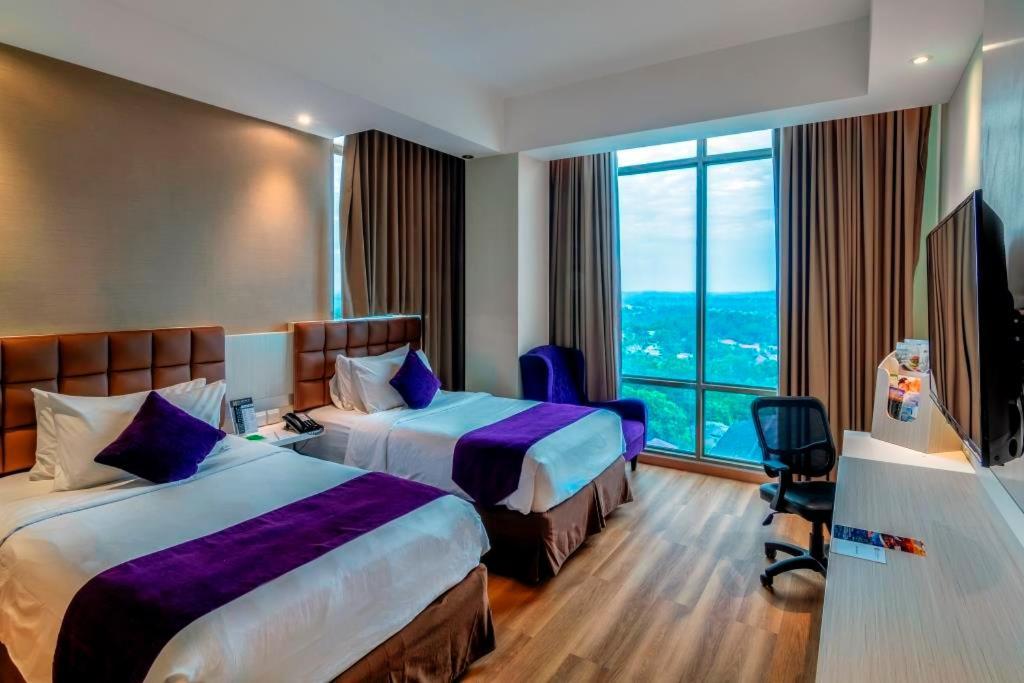 Platinum Hotel & Convention Hall Balikpapan Luaran gambar